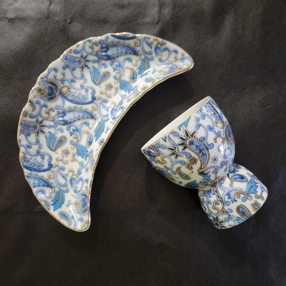 Lefton Egg Cup & Crescent Bone Side Trinket Dish Blue Paisley Vintage ~ Pretty! - Picture 2 of 16